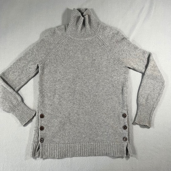 Garnet Hill 100% Cashmere Turtleneck Sweater Light Gray Button Detail Size S - Picture 3 of 10